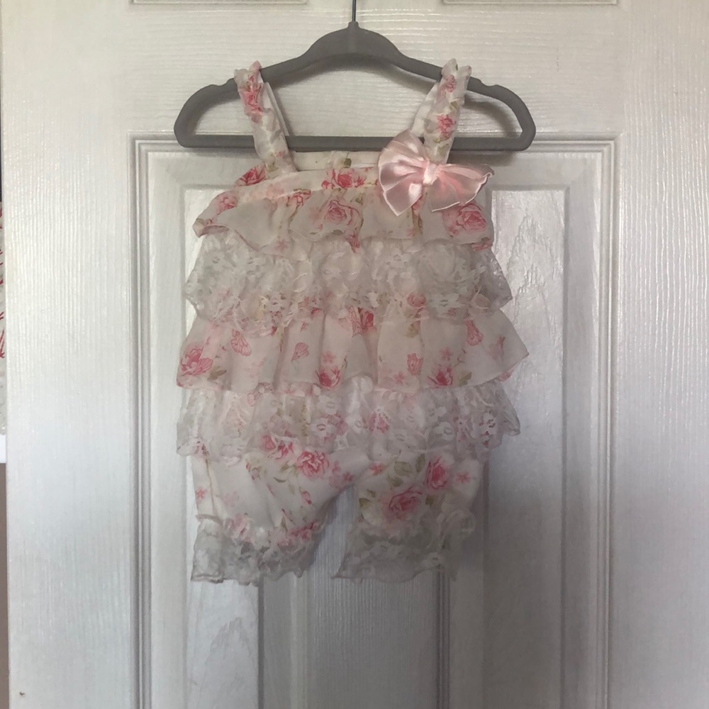 Newborn girl lace ruffle romper